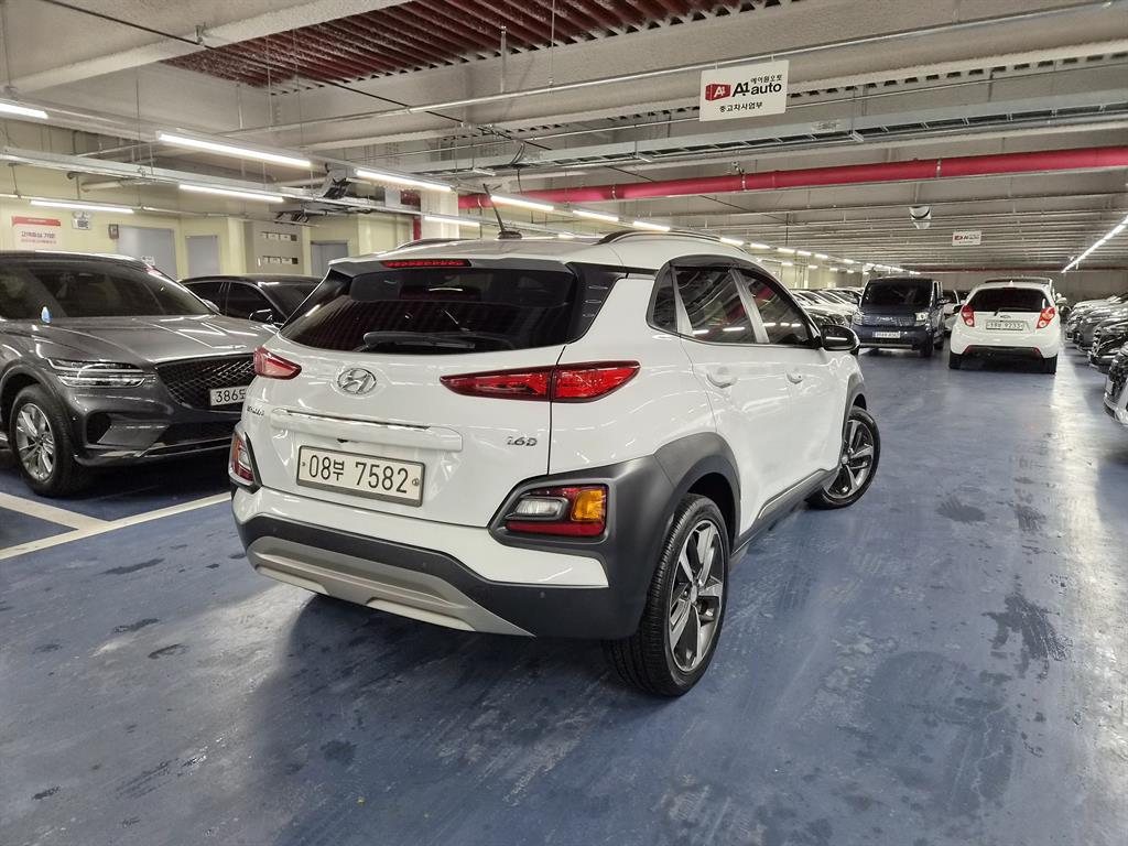 HYUNDAI Kona - Vista 6