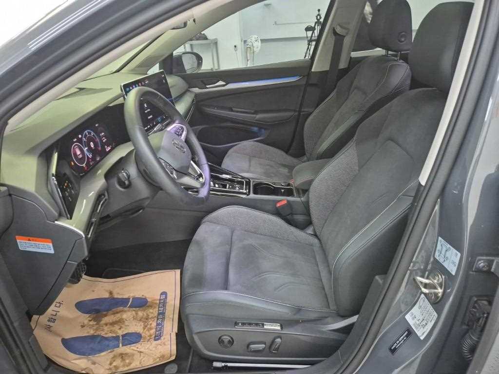 Volkswagen Golf - Vista 11