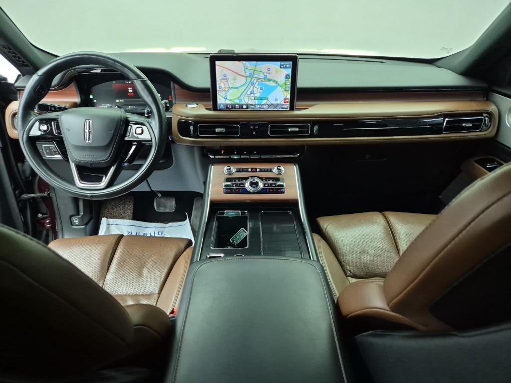 Lincoln Aviator - Vista 5