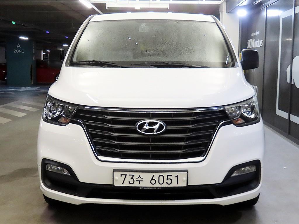 HYUNDAI Starex - Vista 2