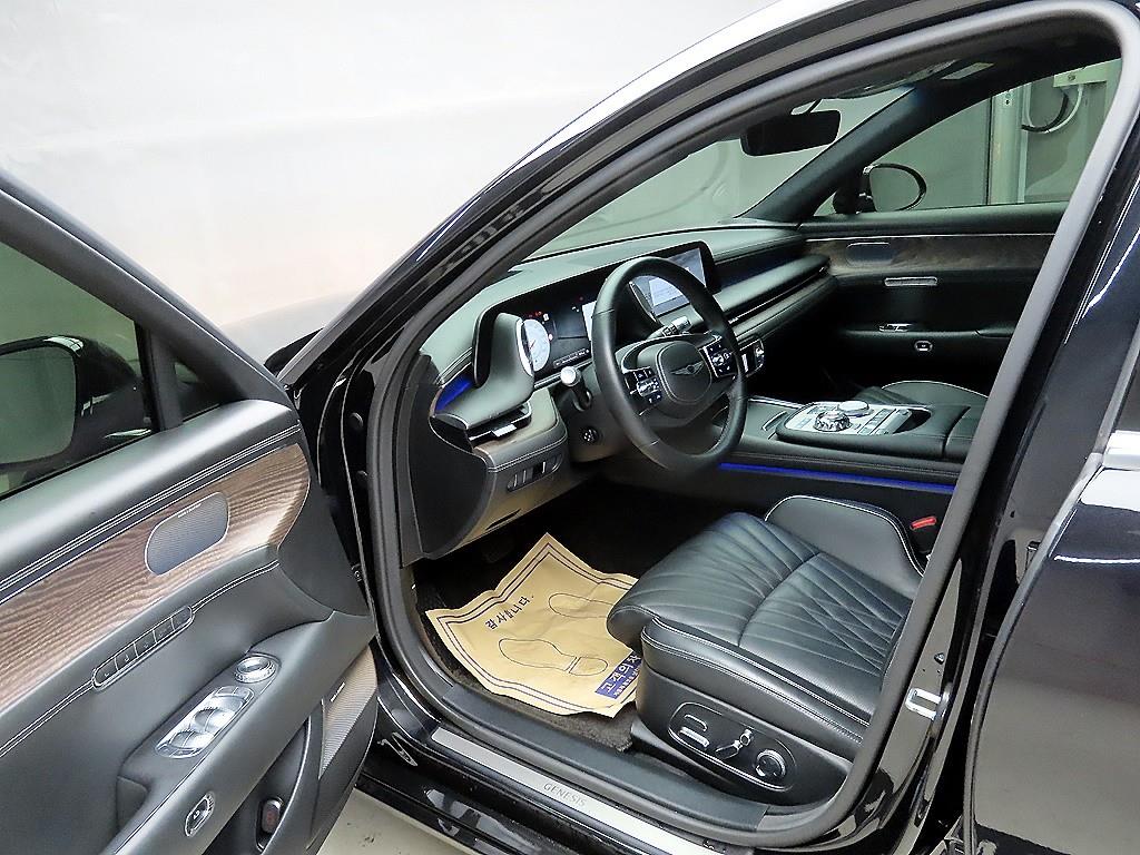 Genesis G90 - Vista 5