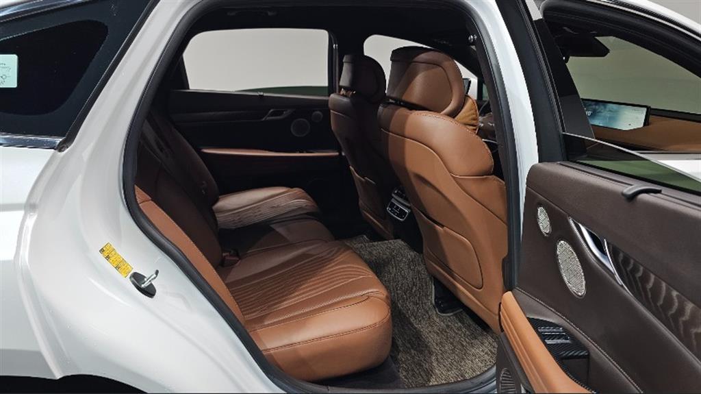 Genesis G80 - Vista 8