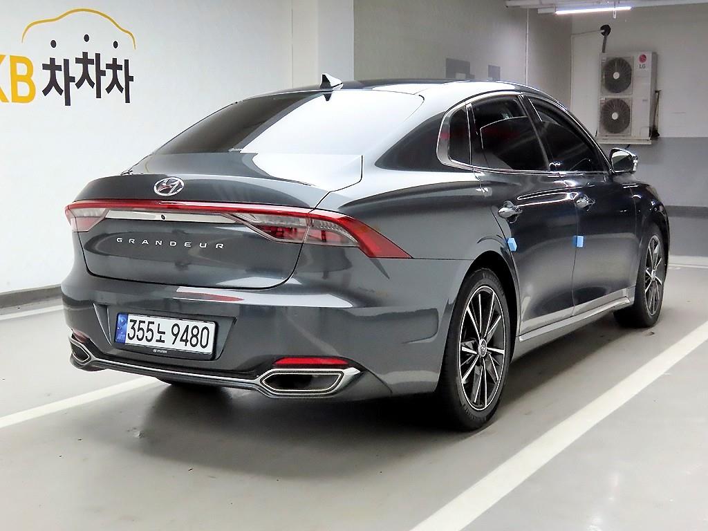HYUNDAI Grandeur - Vista 4