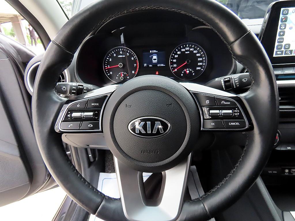 KIA K3 - Vista 8