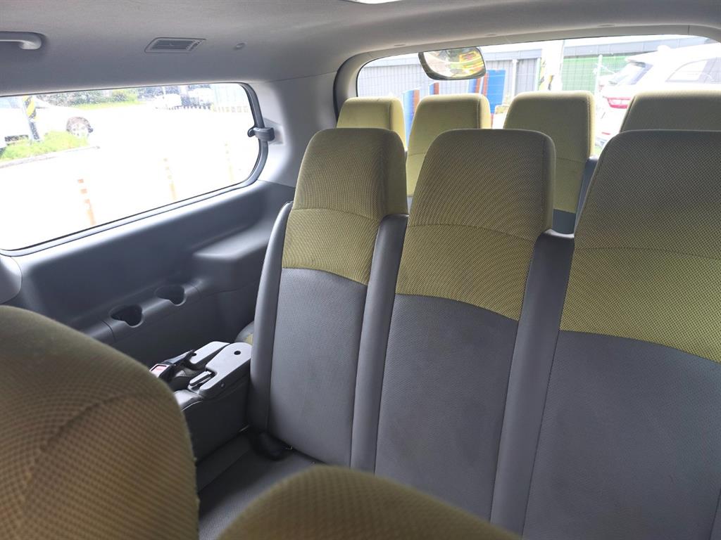 HYUNDAI Starex 2015 Amarillo - Importación desde Corea - HF Imports Iquique - Foto 18