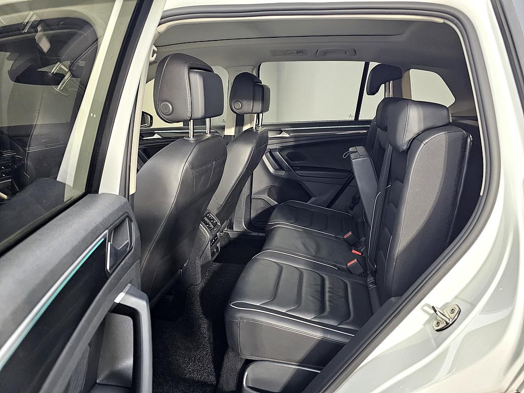 Volkswagen Tiguan - Vista 9