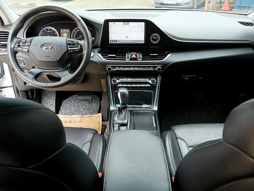 HYUNDAI Grandeur - Vista 9