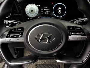 HYUNDAI Avante - Vista 12
