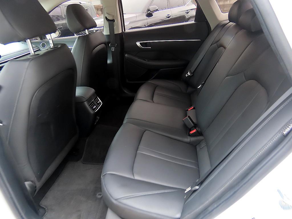 HYUNDAI Sonata - Vista 6