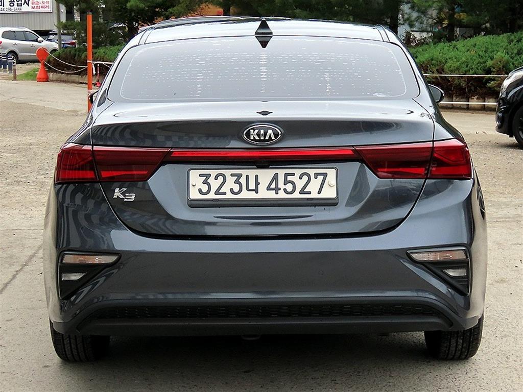 KIA K3 - Vista 4