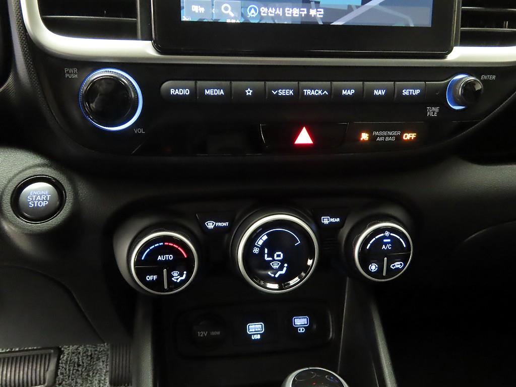 HYUNDAI Venue - Vista 9