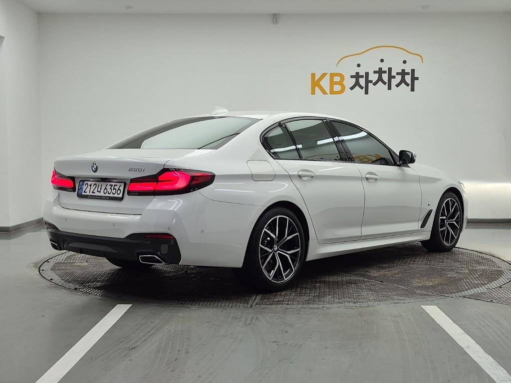 BMW 5 Series - Vista 4