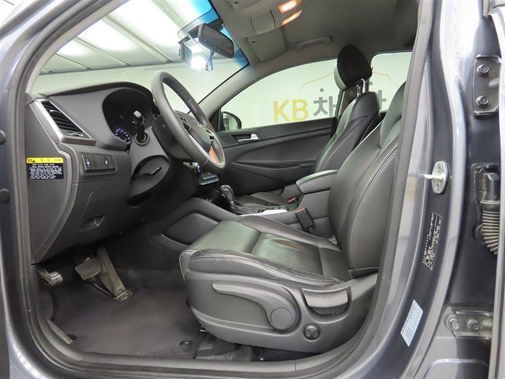 HYUNDAI Tucson - Vista 5