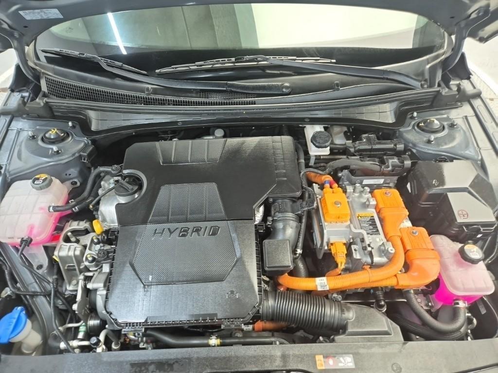 HYUNDAI Avante - Vista 5