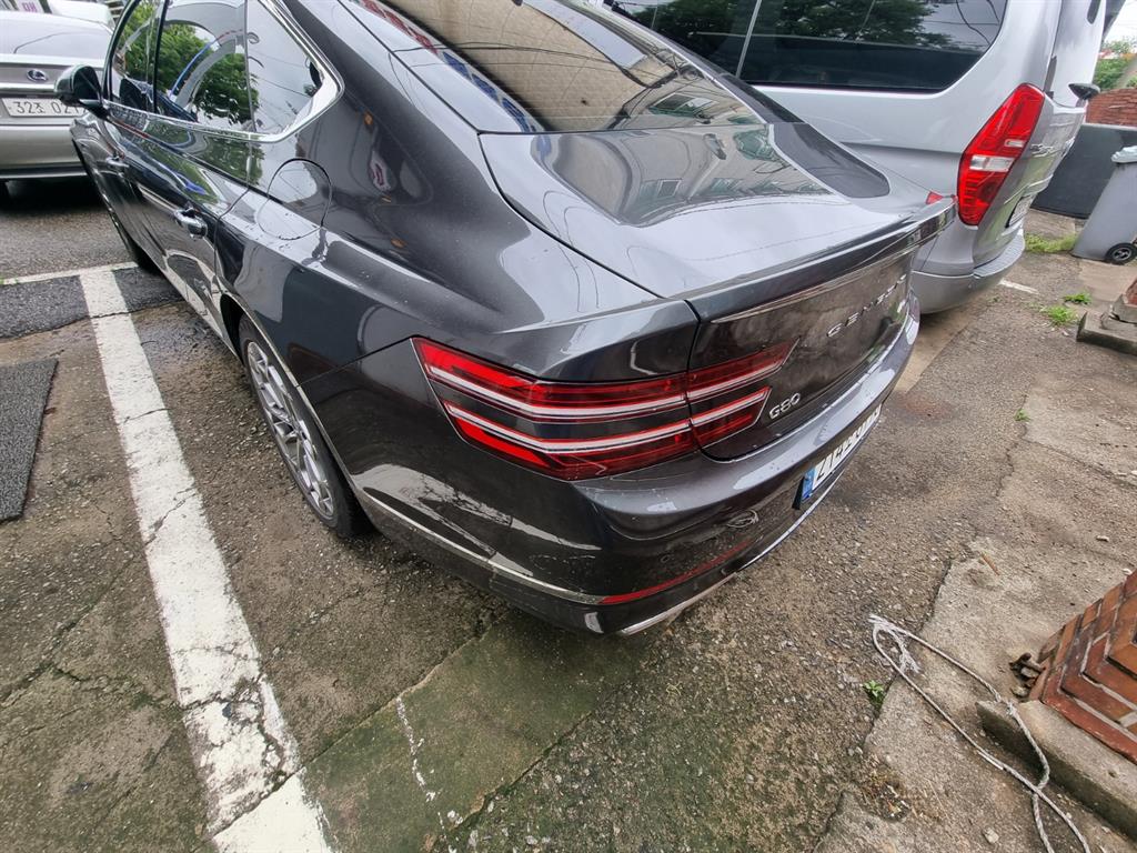Genesis G80 - Vista 6