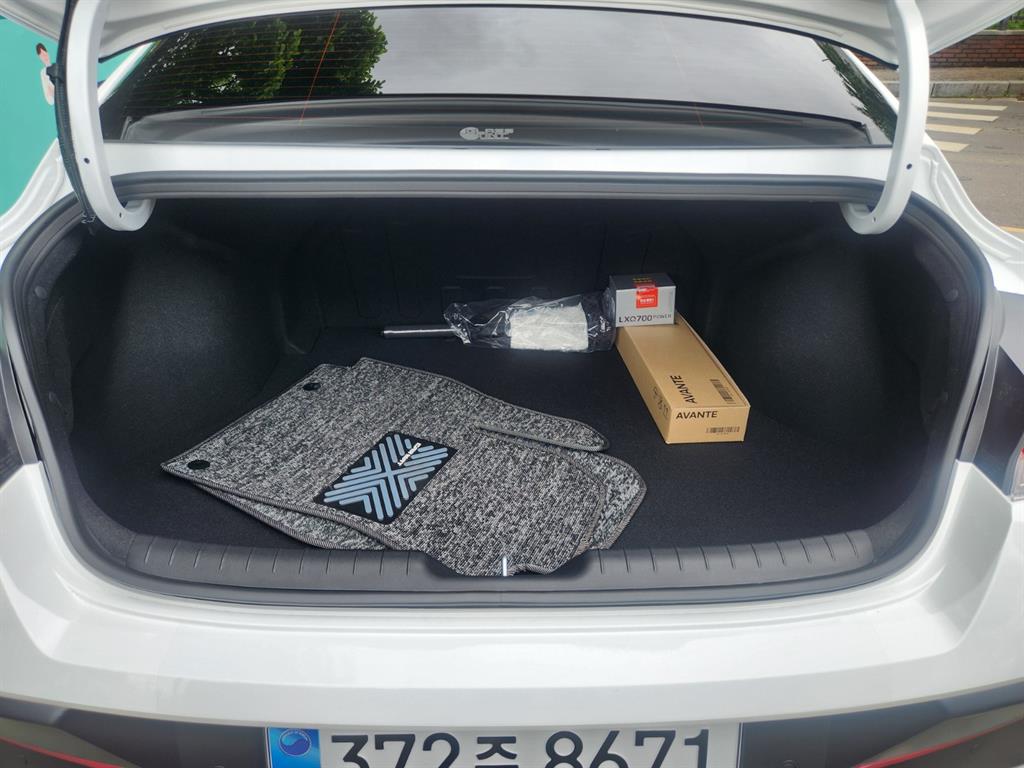 HYUNDAI Avante - Vista 5