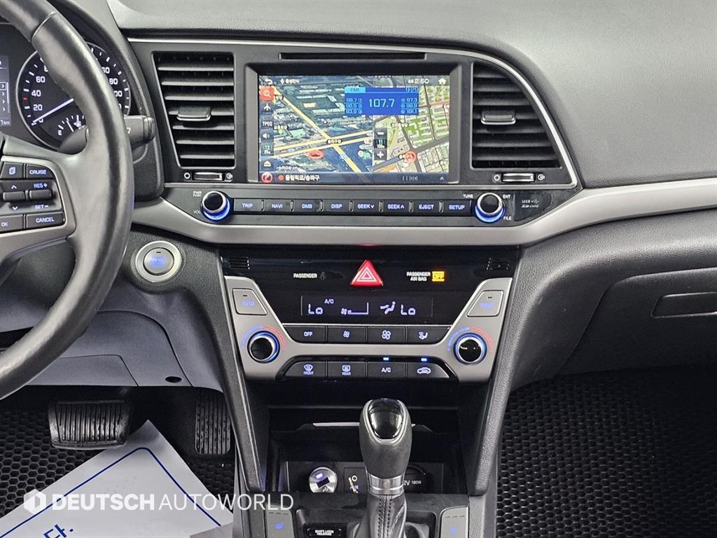 HYUNDAI Avante 2016 Blanco - Importación desde Corea - HF Imports Iquique - Foto 14
