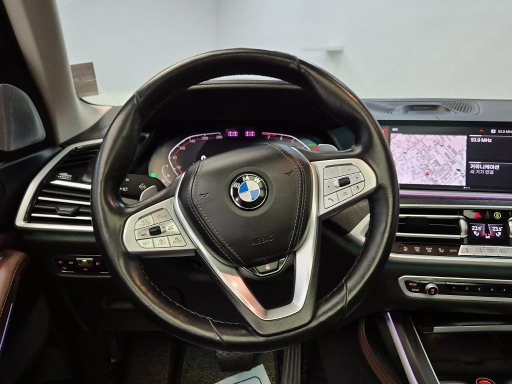 BMW X7 - Vista 9