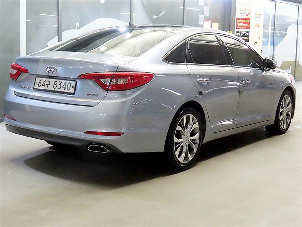 HYUNDAI Sonata - Vista 4