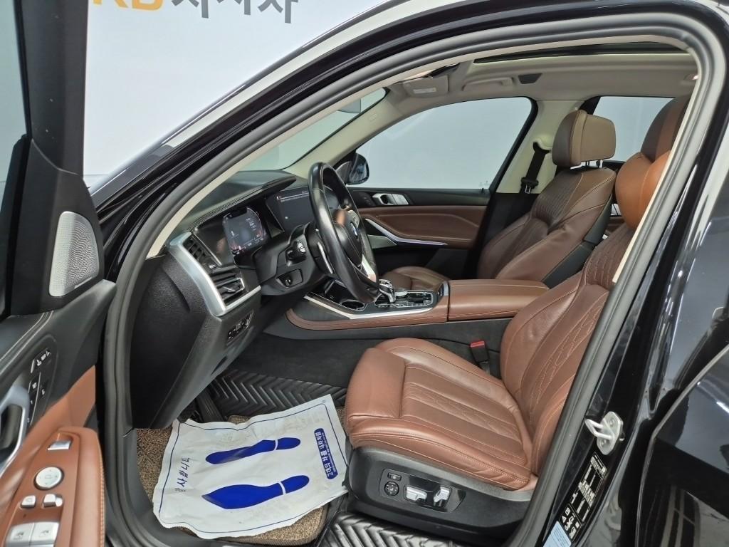 BMW X7 - Vista 11