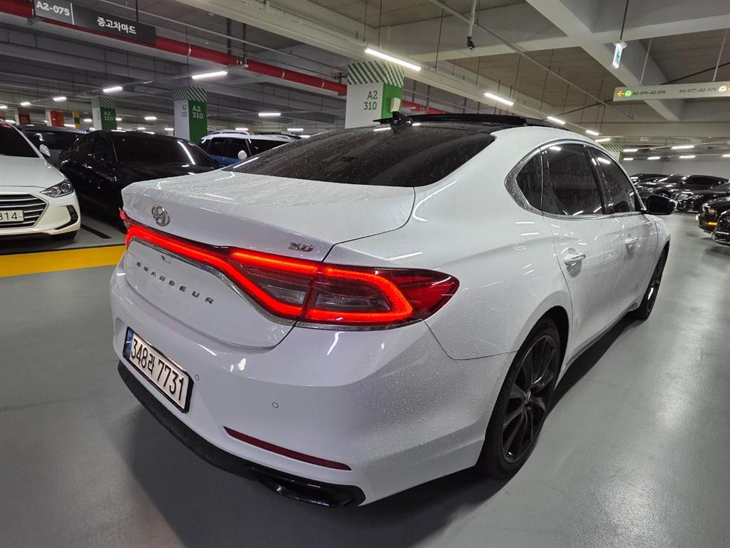 HYUNDAI Grandeur 2019 Blanco - Importación desde Corea - HF Imports Iquique - Foto 18