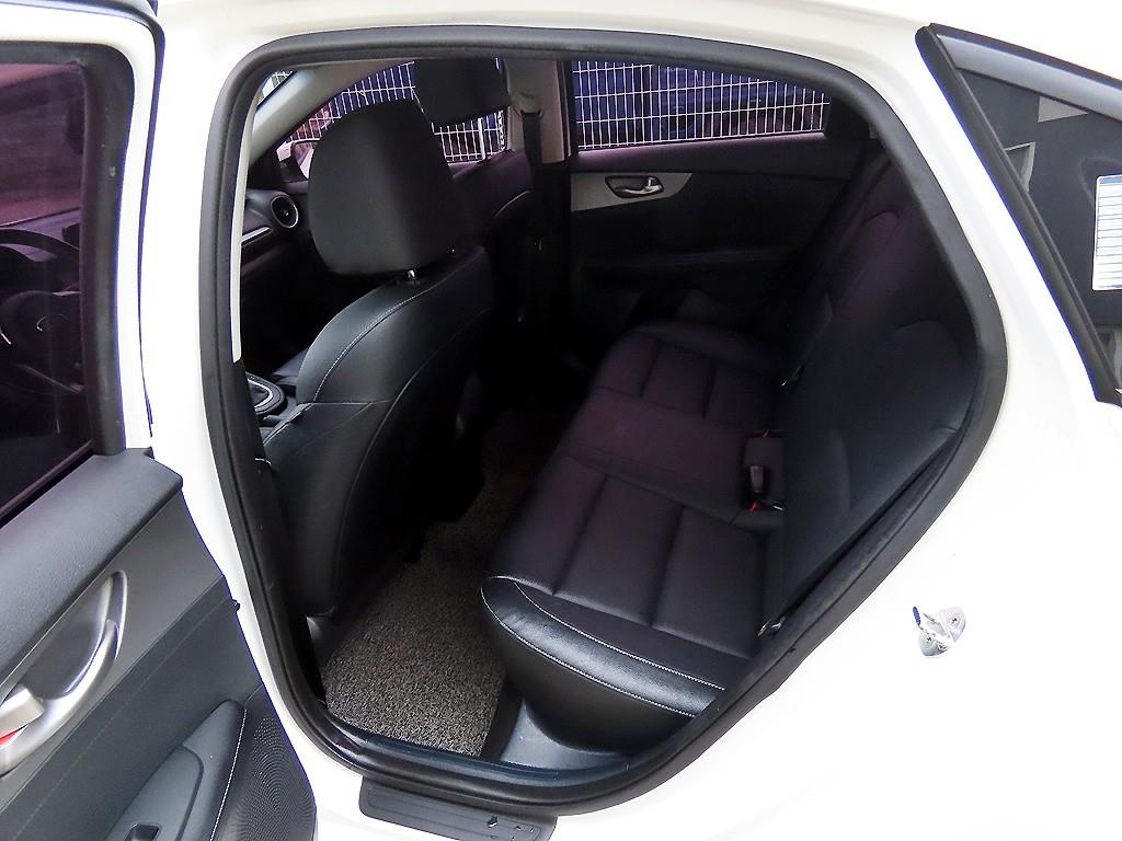 KIA K3 - Vista 6