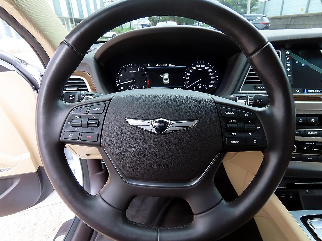 Genesis G80 - Vista 8