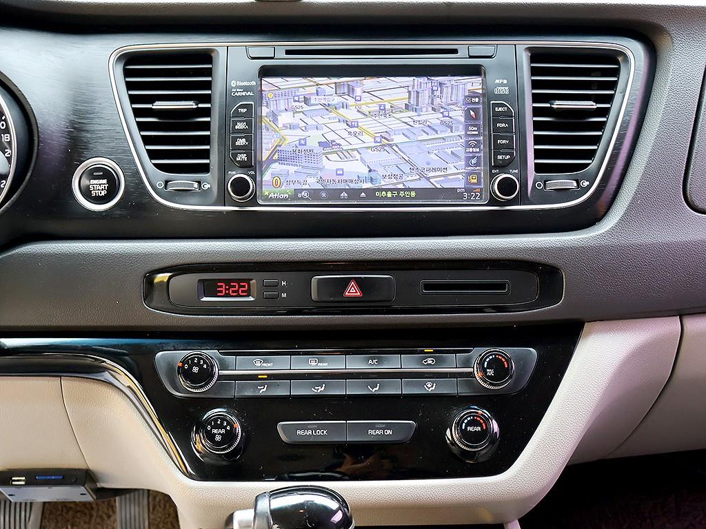 KIA Carnival 2015 Negro - Importación desde Corea - HF Imports Iquique - Foto 9
