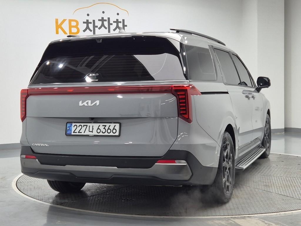 KIA Carnival - Vista 3