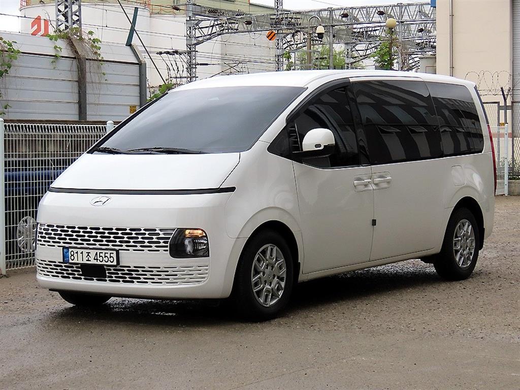HYUNDAI Staria - Vista 2