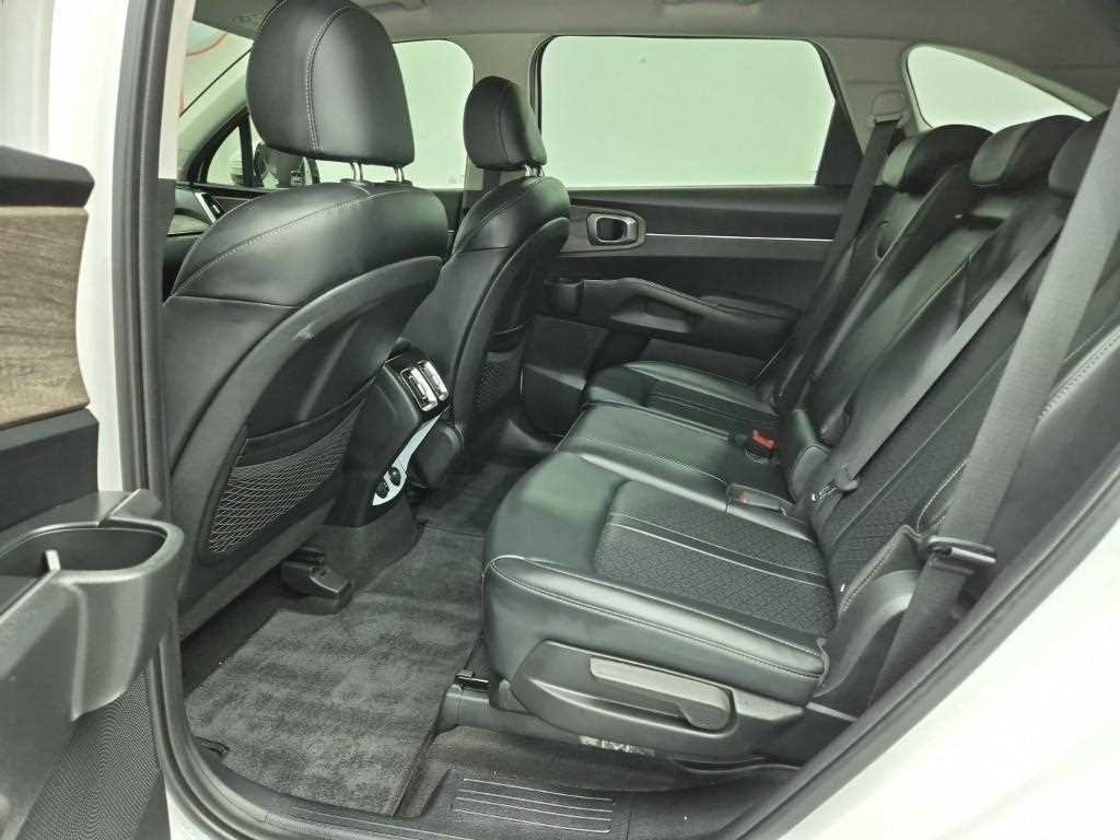 KIA Sorento - Vista 12
