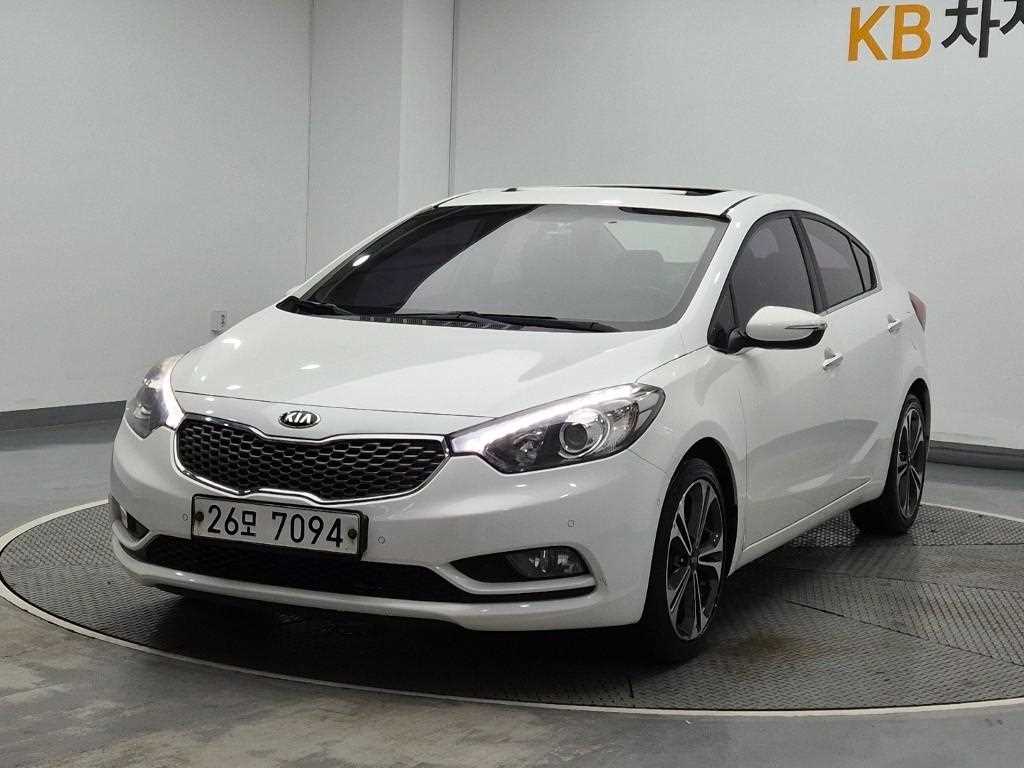 KIA K3 2013 Blanco - Importación desde Corea - HF Imports Iquique - Foto 1