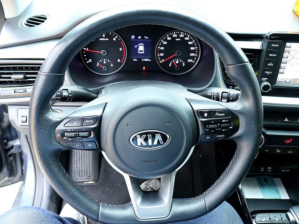 KIA Stonic 2018 Azul - Importación desde Corea - HF Imports Iquique - Foto 8