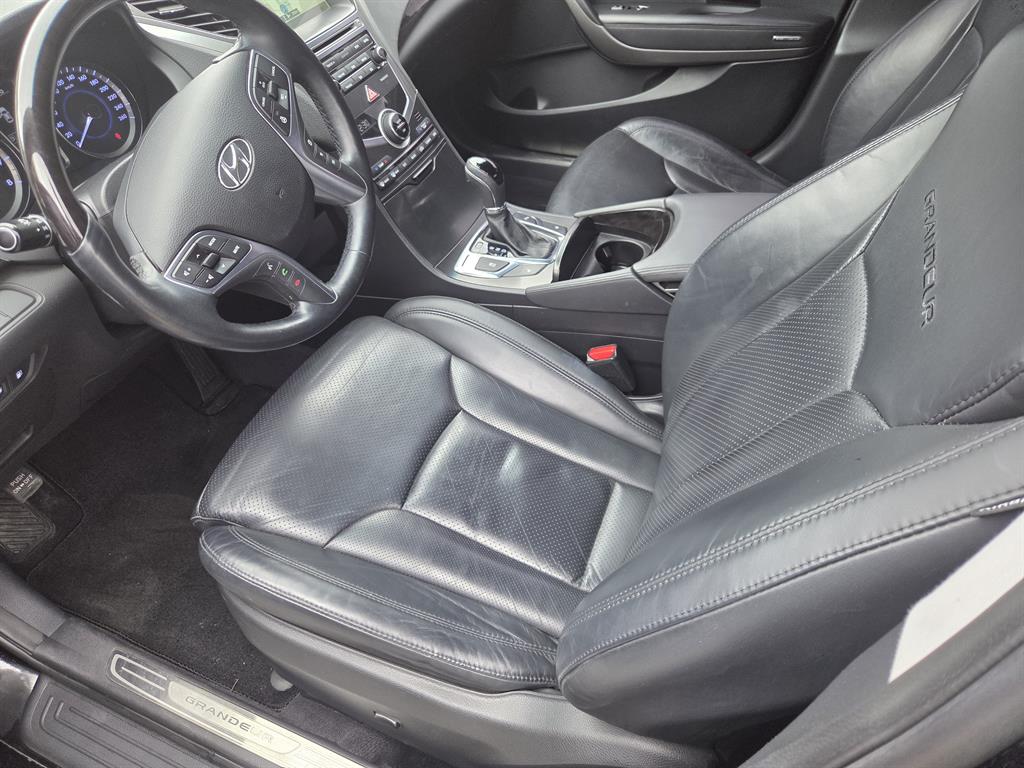 HYUNDAI Grandeur - Vista 4