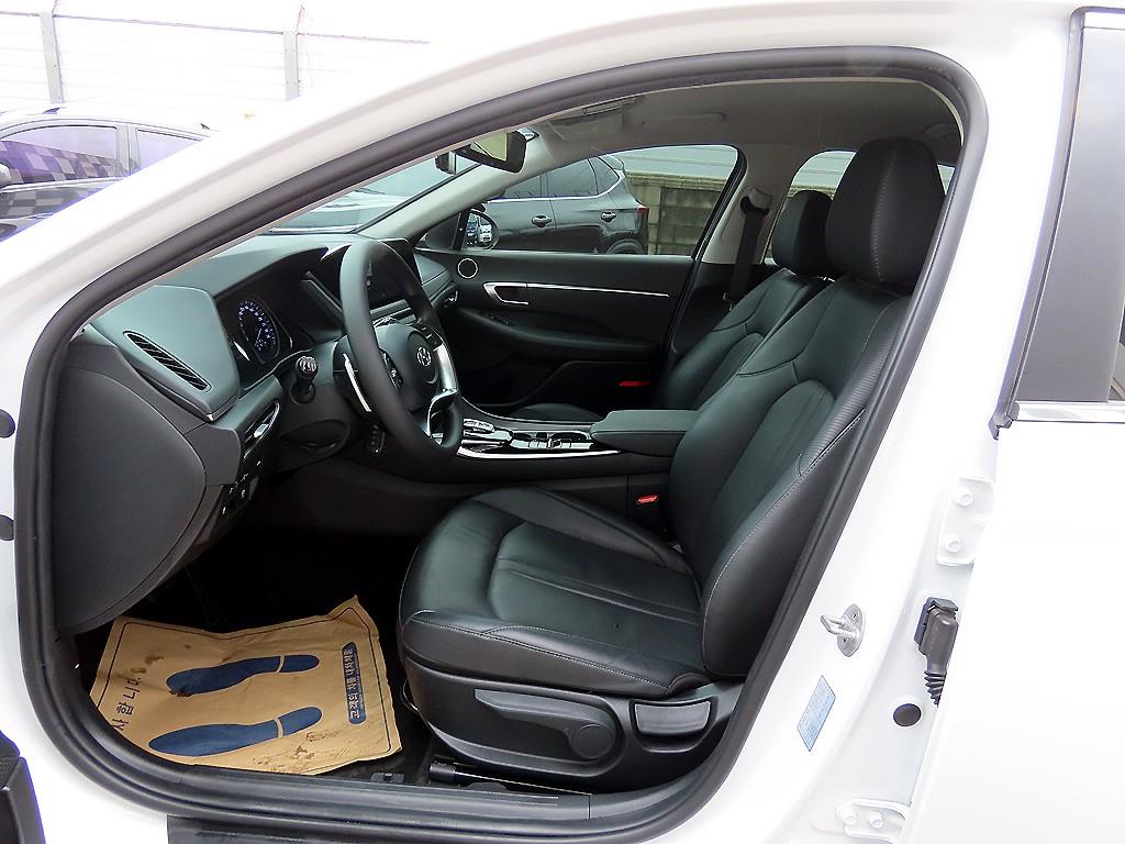 HYUNDAI Sonata - Vista 5