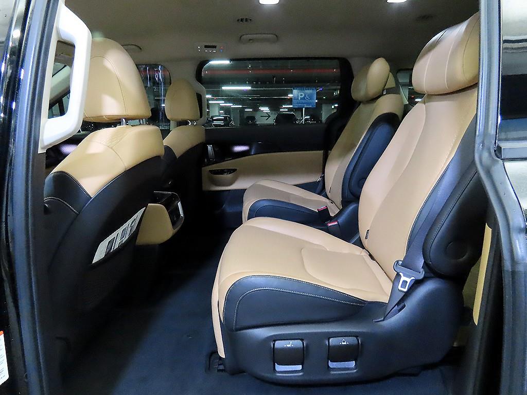 KIA Carnival - Vista 7