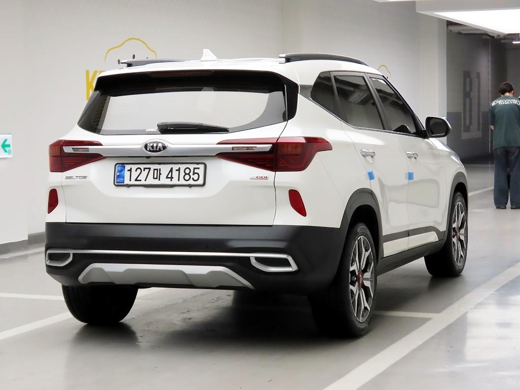 KIA Seltos - Vista 4