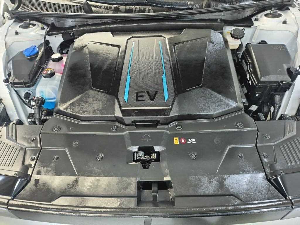 HYUNDAI Ioniq 5 - Vista 5