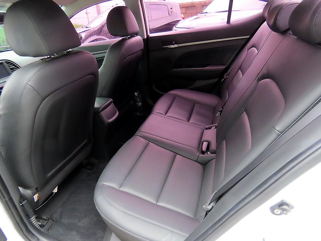HYUNDAI Avante - Vista 6