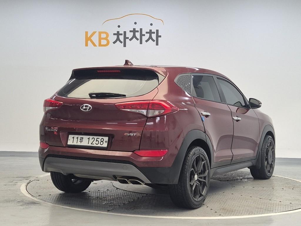 HYUNDAI Tucson - Vista 3