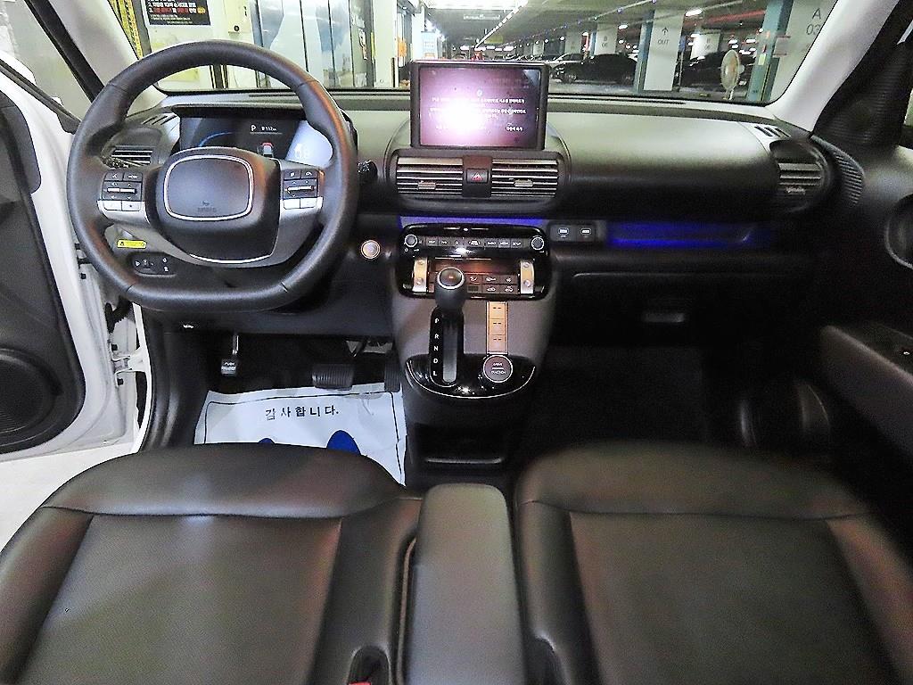 HYUNDAI Casper - Vista 10