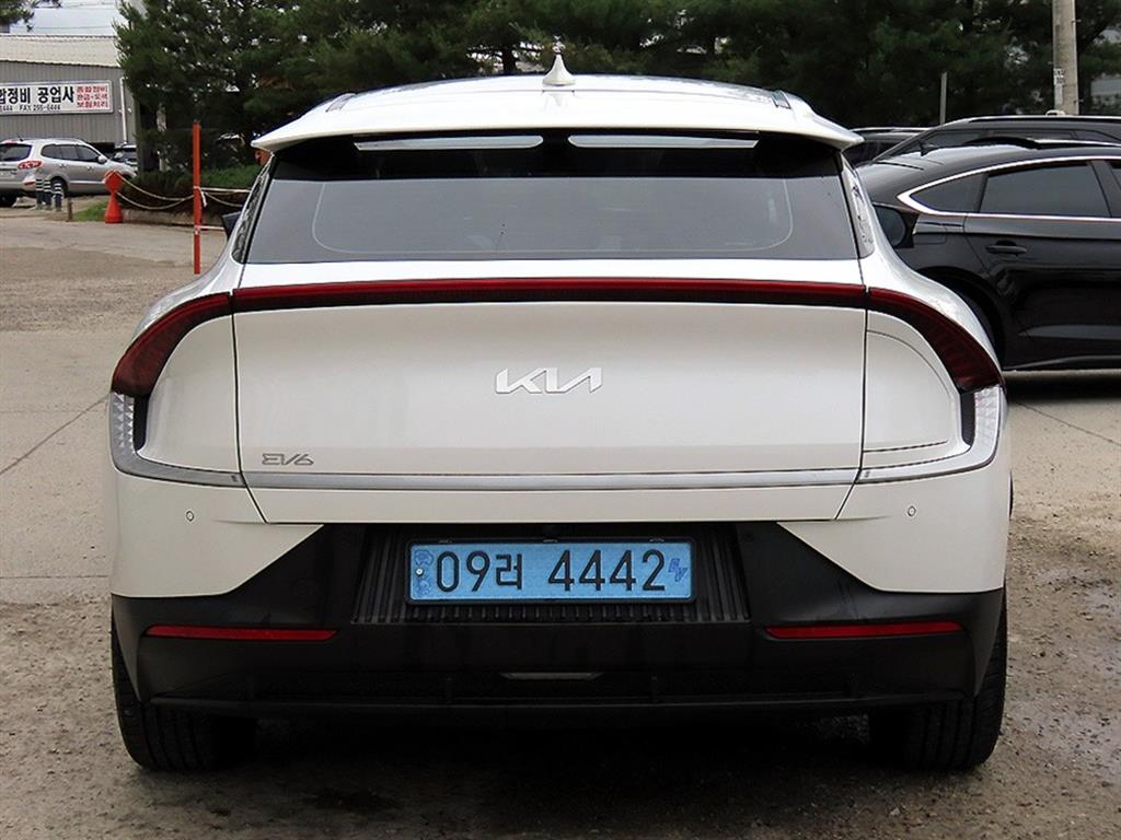 KIA EV6 - Vista 4