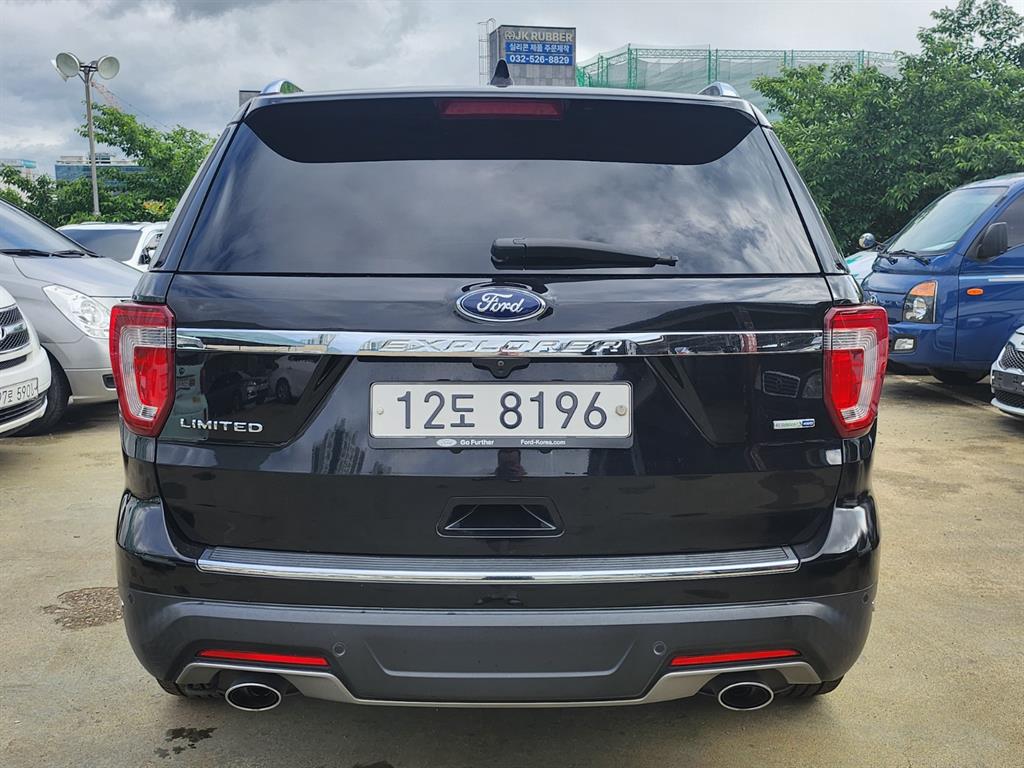 Ford Explorer - Vista 3