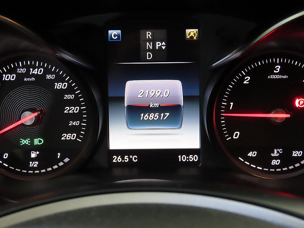 Mercedes Benz C Class - Vista 9