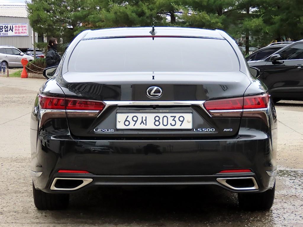 Lexus LS - Vista 4