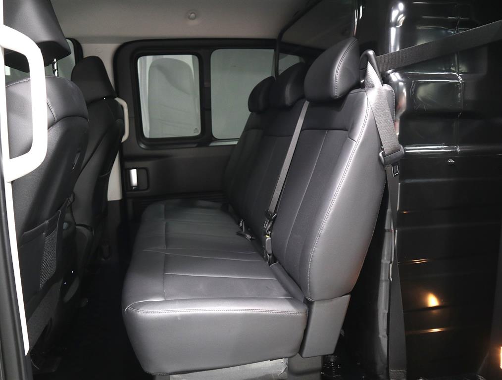 HYUNDAI Staria - Vista 10