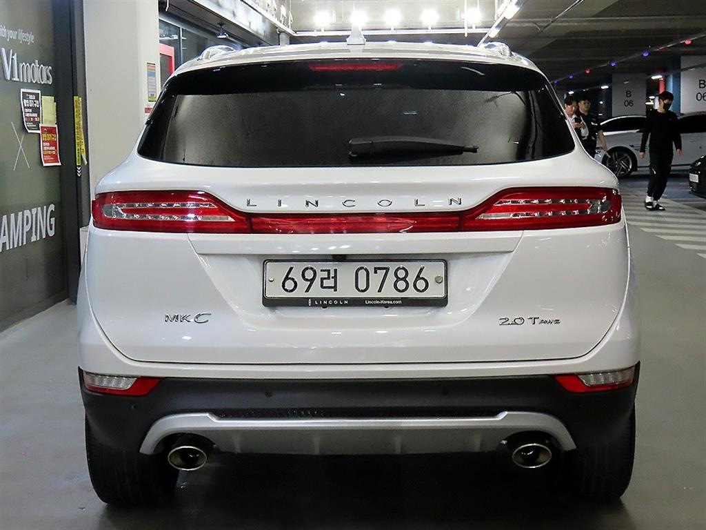 Lincoln MKC - Vista 5