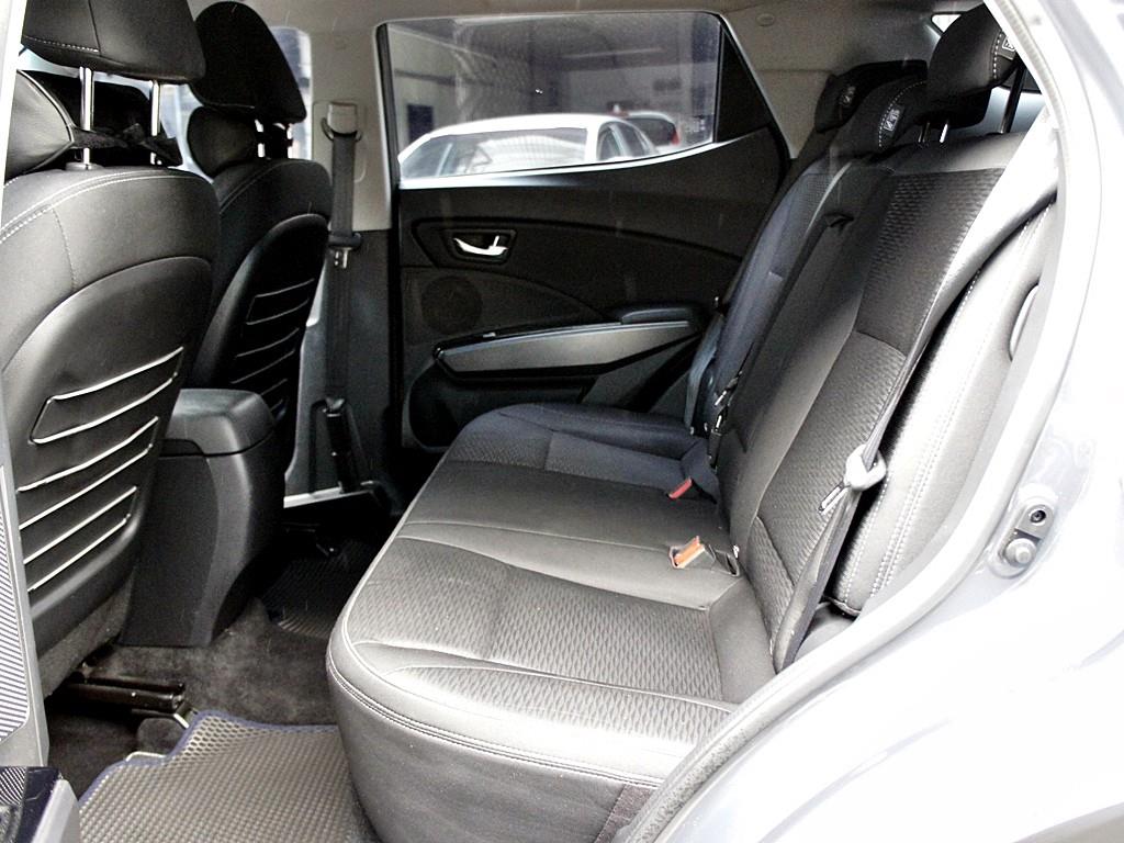 Ssangyong Tivoli - Vista 10