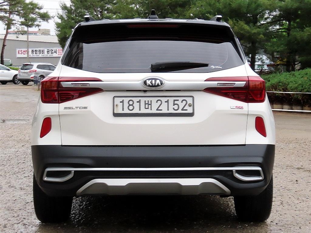 KIA Seltos - Vista 4