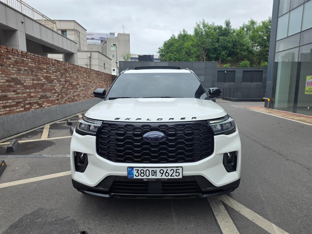 Ford Explorer 2025 Blanco - Importación desde Corea - HF Imports Iquique - Foto 1